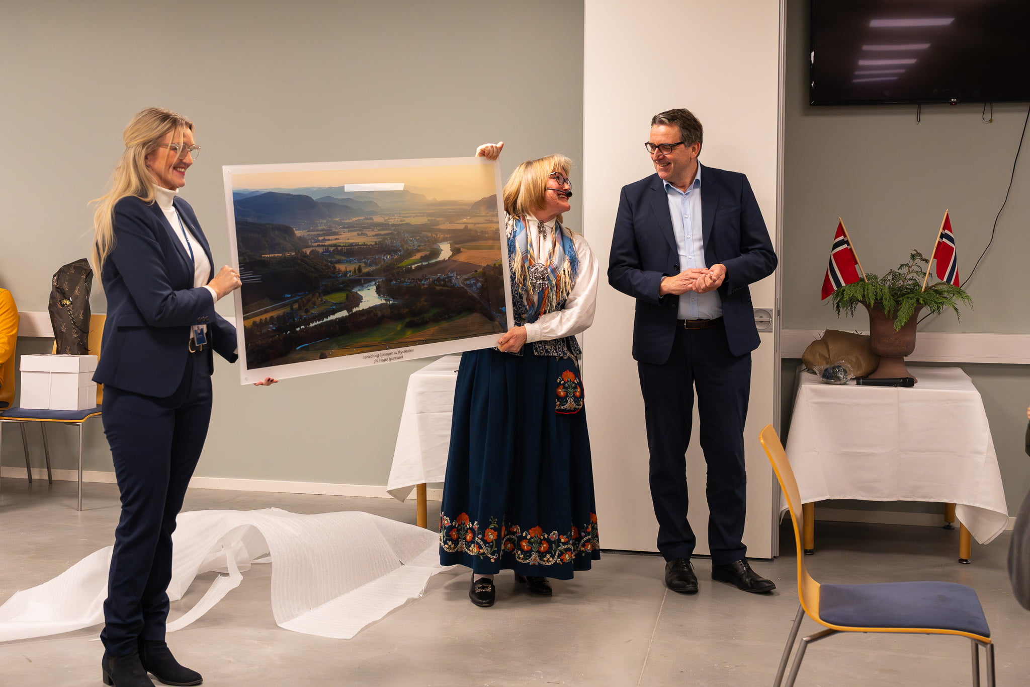 Gaveoverrekkelse fra Hegra Sparebank til Hegra Sparebank Skytehall